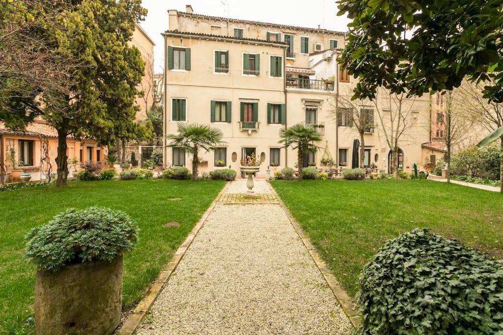 Cinqueteste Luxury 2* Venedig