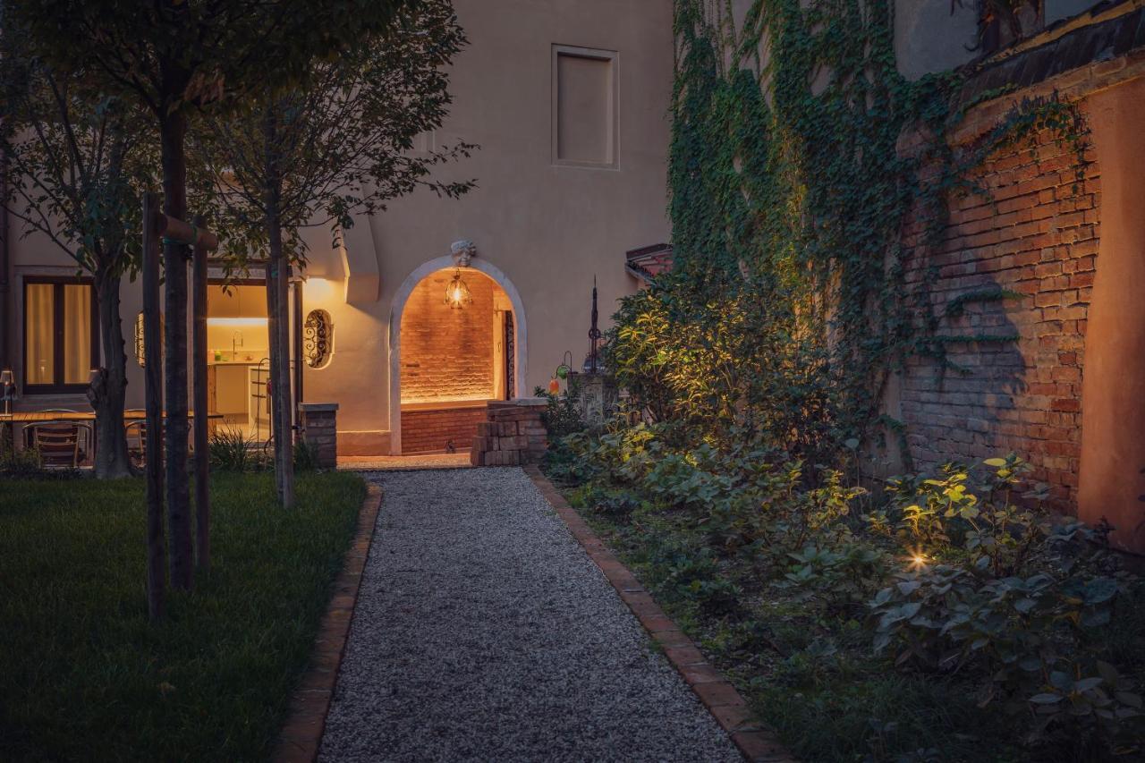 Maison d'hôtes Cinqueteste Luxury 2*